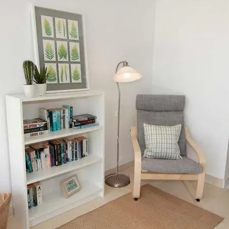 아파트 Ground Floor With Private Garden, Charcos *