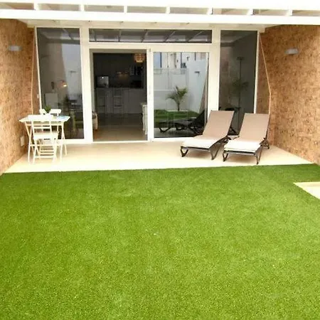 Lejlighed Ground Floor With Private Garden, Charcos