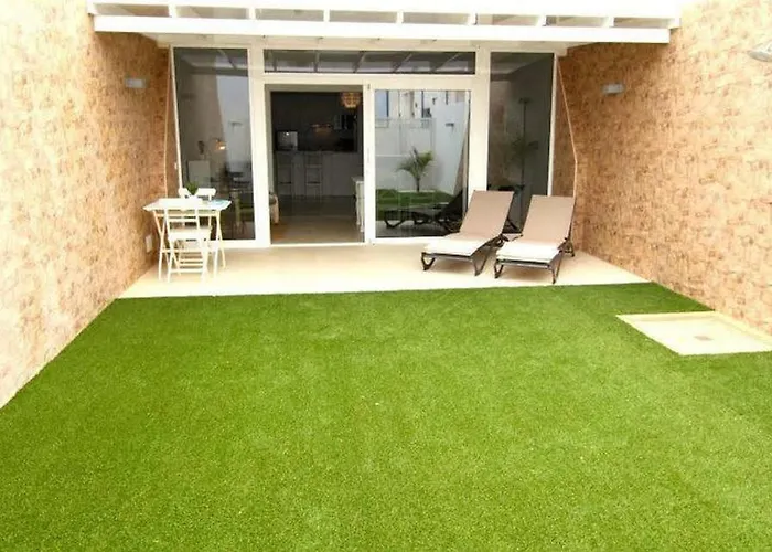 Apartment Ground Floor With Private Garden, Charcos
