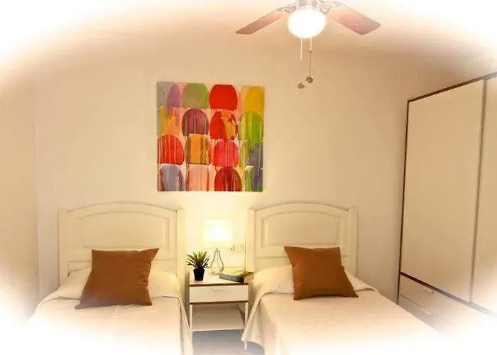 Ground Floor With Private Garden, Charcos *