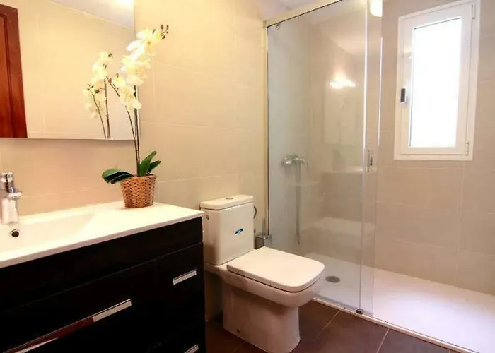 Apartment Ground Floor With Private Garden, Charcos *