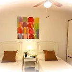 Ground Floor With Private Garden, Charcos *